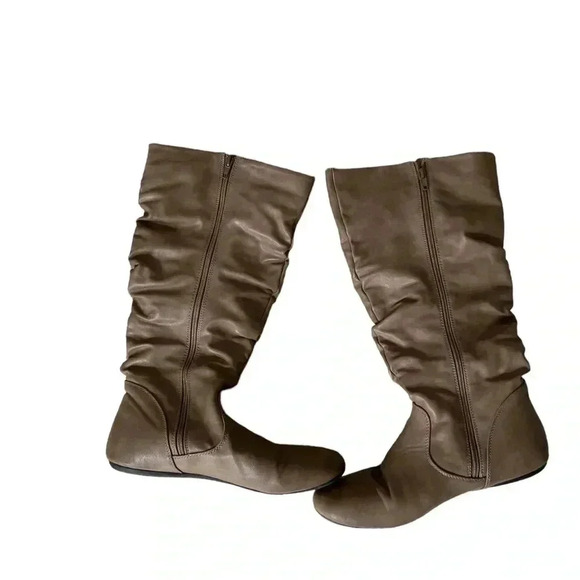 Shoe Department boots with wide-calf tan-taupe side 9.5 - Picture 1 of 7